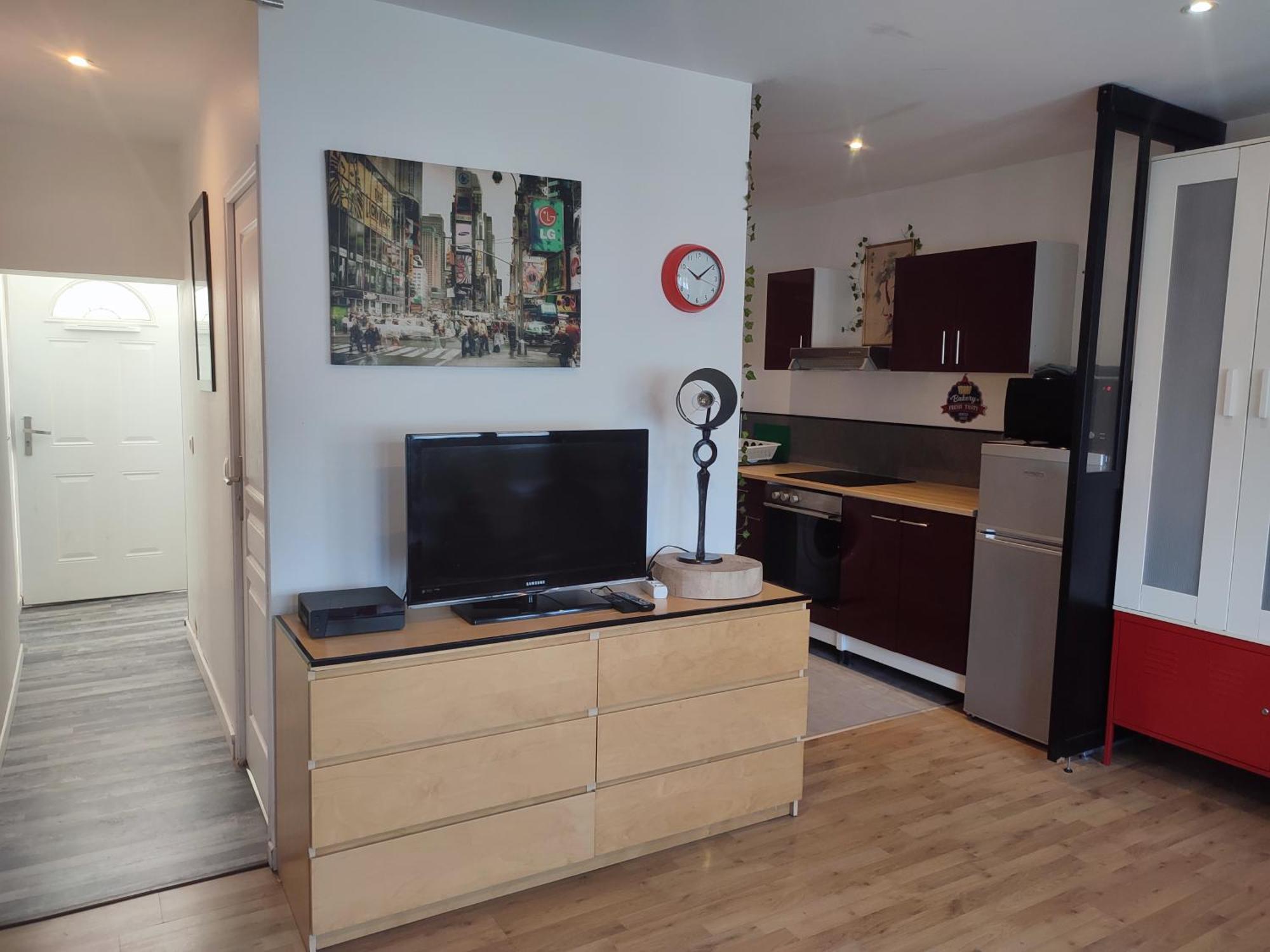 Appartement Ideal Visite De Paris อีวรี-ซูร์-แซ็น ภายนอก รูปภาพ